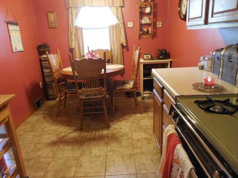 139 Whitestown Vlg, Butler PA  16001-6653 exterior