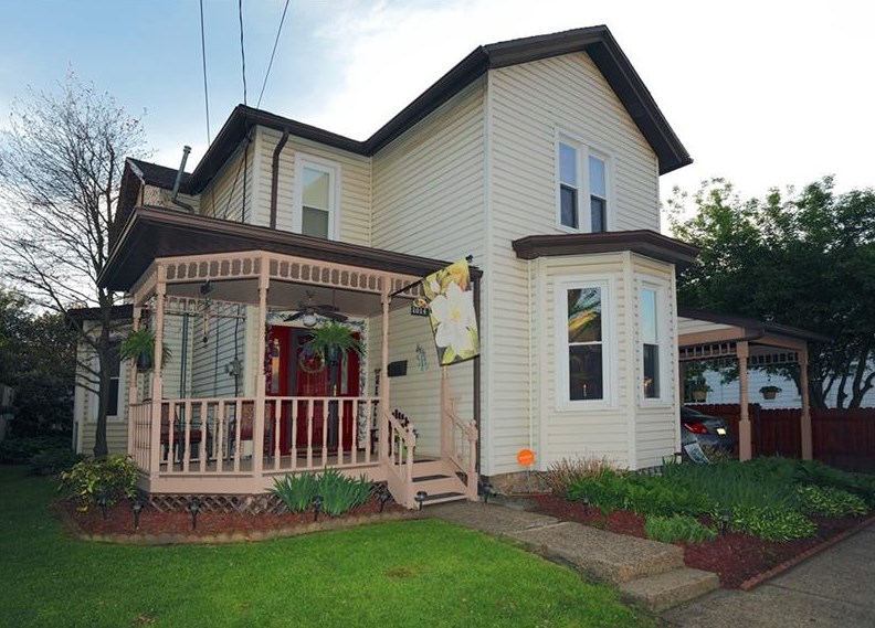 1014 10th Ave, New Brighton, PA 15066