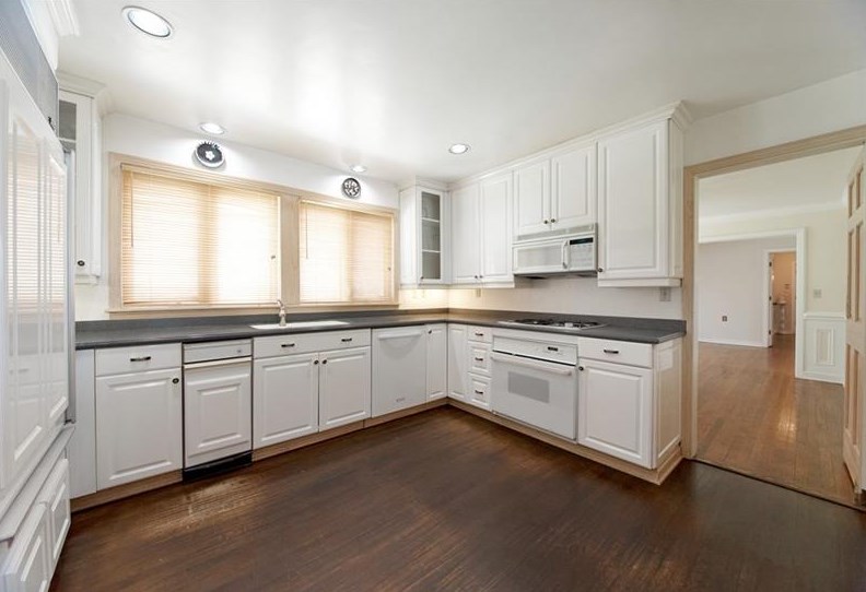 1 Swallow Hill Rd, Collier Township, PA 15106-3028