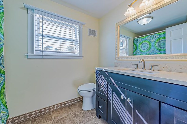 2938 Seminary Dr, Greensburg, PA 15601-3737