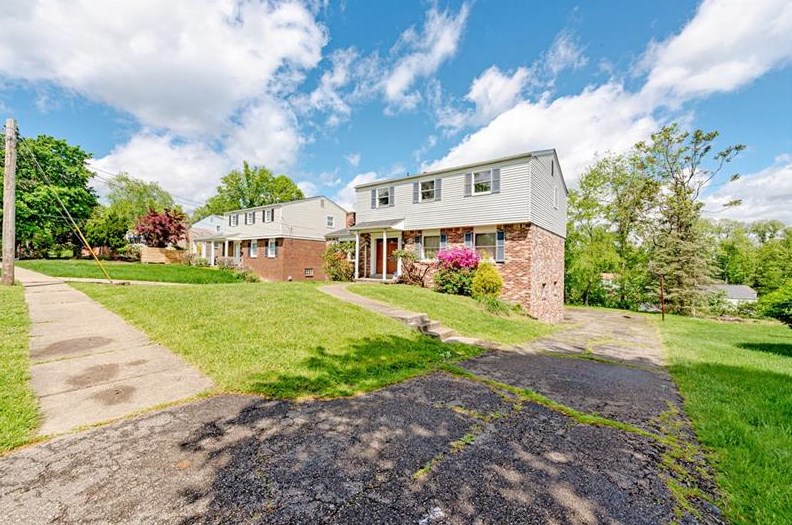 1872 Old Ramsey Rd, Monroeville, PA 15146-4910