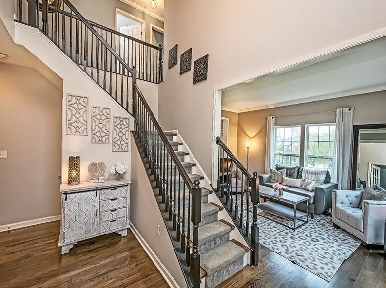 317 Village Dr, Seven Fields, PA 16046-4811