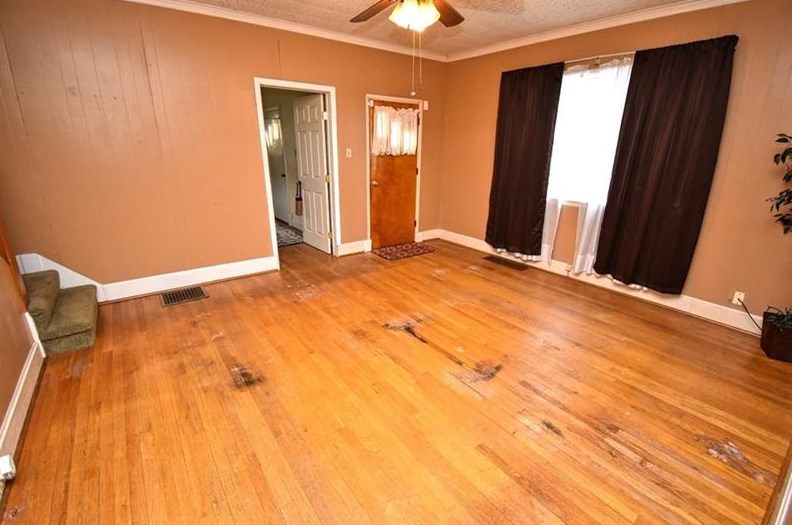 326 Union St, California PA  15419-1141 exterior