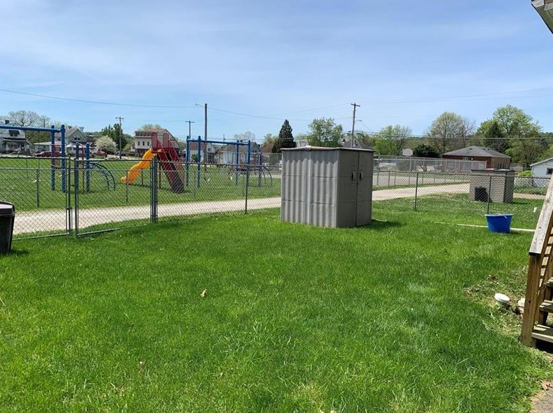 208 3rd St East, Vestaburg, PA 15368