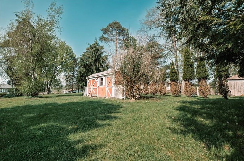 122 Fir St, Indiana, PA 15701-8468
