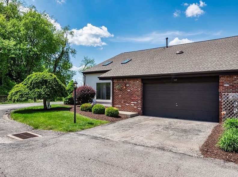 101 Queens Way North, Canonsburg, PA 15317