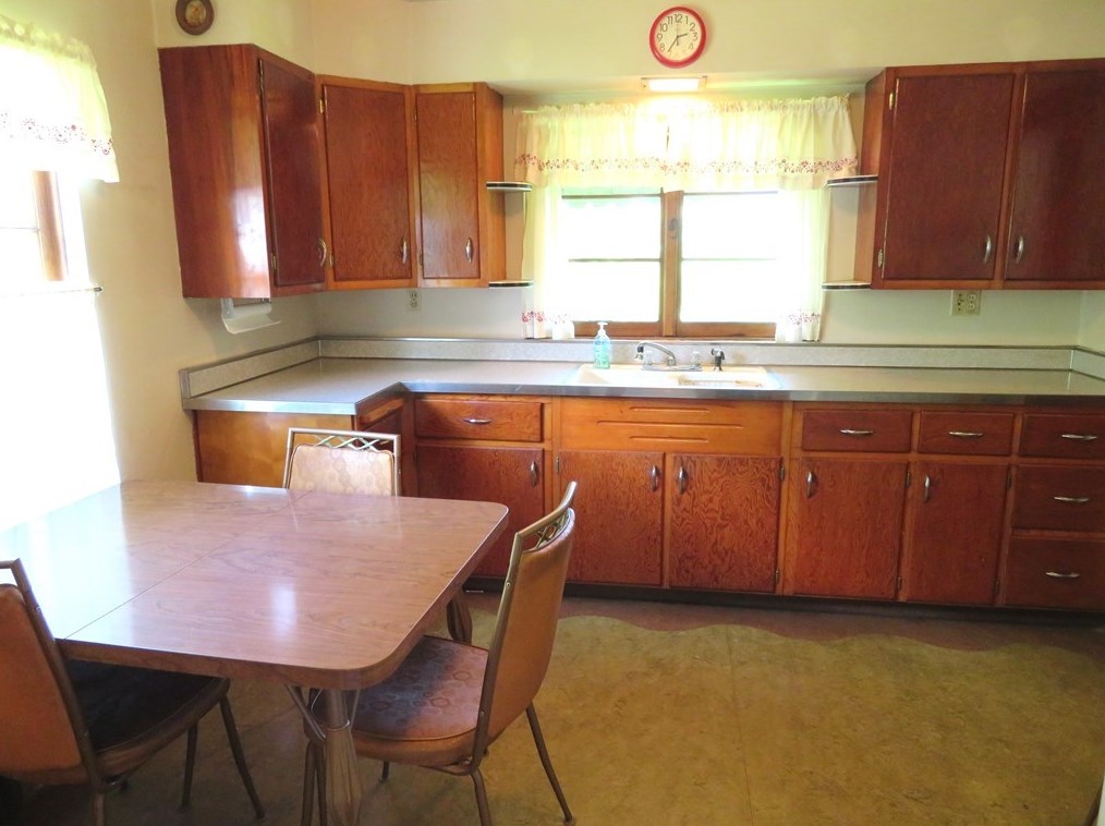 312 Harbinson Rd West, Beaver Falls, PA 15010