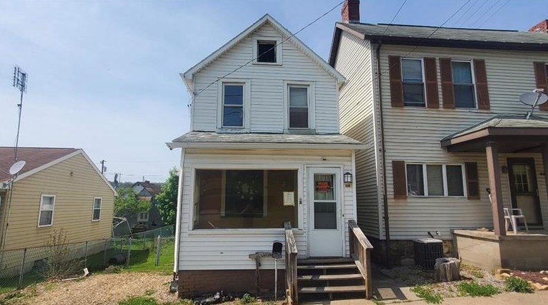 426 Dewey St, Kittanning, PA 16201-1417