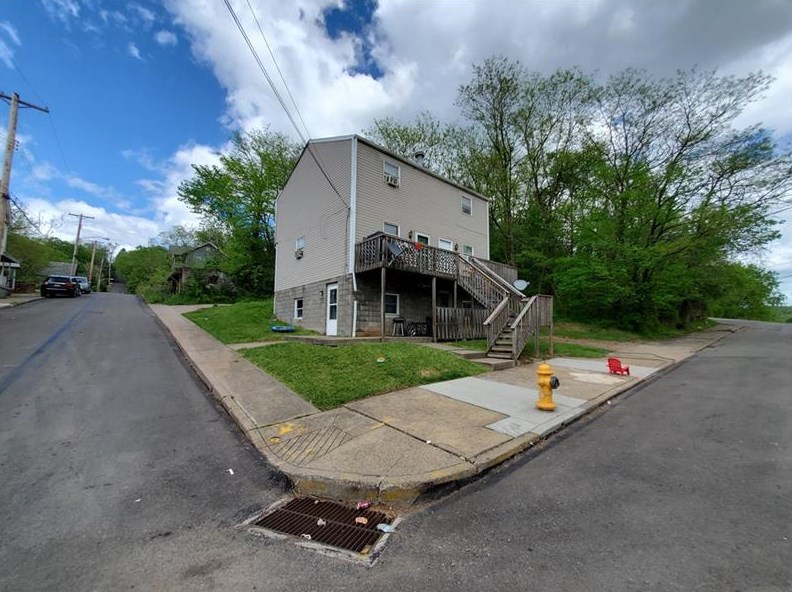 345 Highland Ave, Turtle Creek, PA 15145-2051