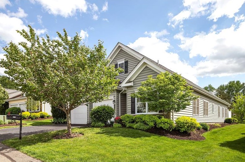 219 Patriot Ln, Freedom, PA 15042-2675