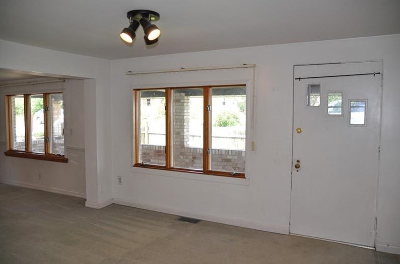 35 Poma St, Russellton, PA 15076-1305