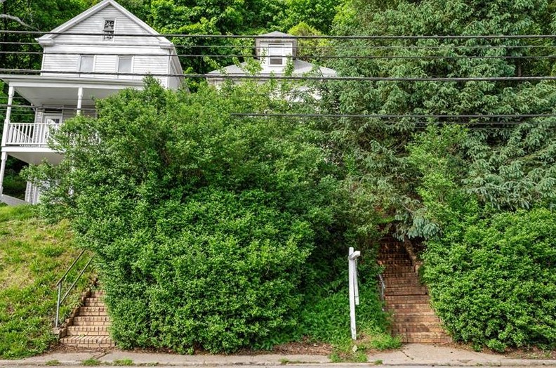 372 Beaver St, Leetsdale, PA 15056
