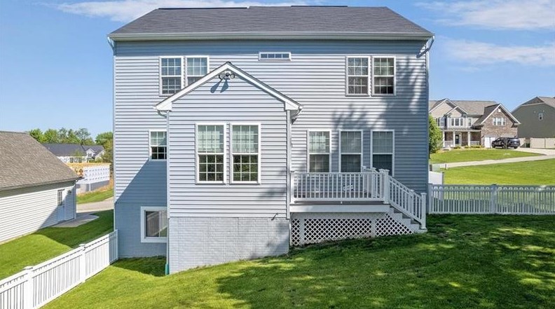 233 Wyncrest Dr, Butler PA  16001-1796 exterior