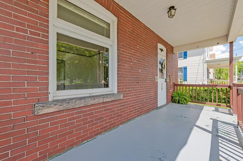 318 Division St, Hunker, PA 15639