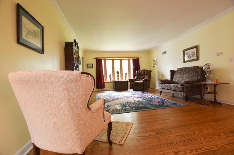 112 White Oak Dr, Butler, PA 16001-3446