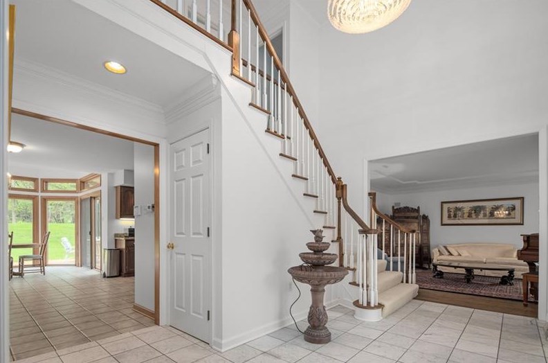 303 Chaucer Ct N, Sewickley, PA 15143