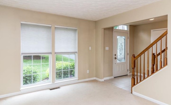 499 Hickory Grade Rd, Bridgeville, PA 15017
