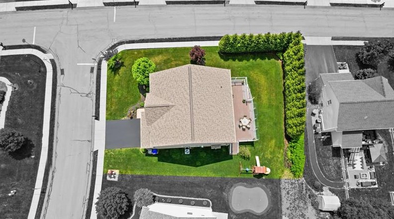 200 Springbrook Dr, Seven Fields, PA 16046-5201