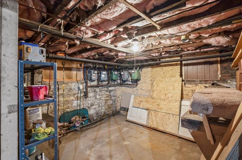 700 Maple Ave, Washington PA 15301-1907 exterior