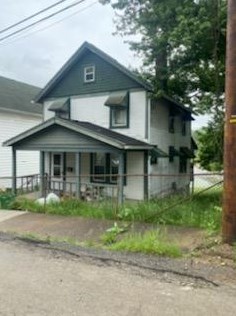 706 Thompson St, Turtle Creek, PA 15145-1215