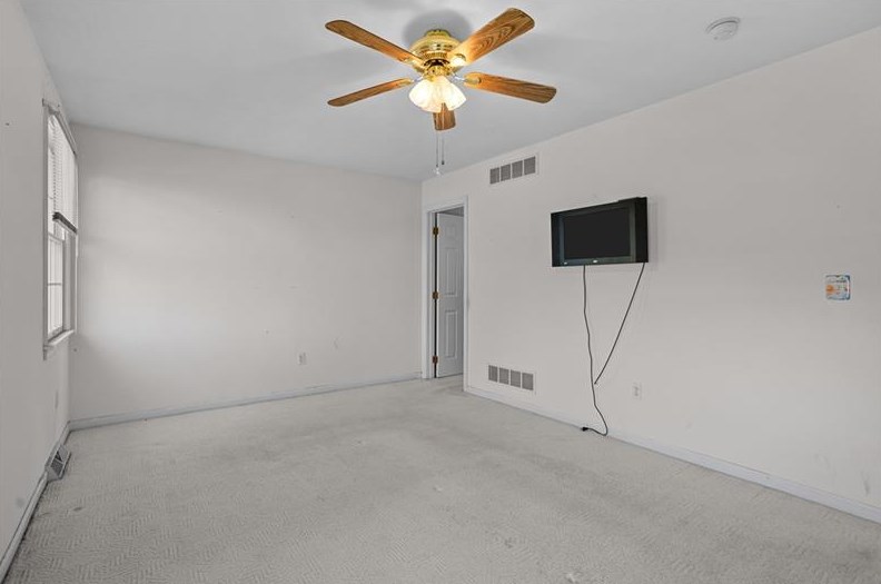 501 Stoneridge Blvd, Butler PA 16001-6682 exterior