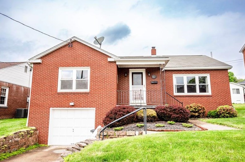317 Douglas Ave, Indiana, PA 15701-2036