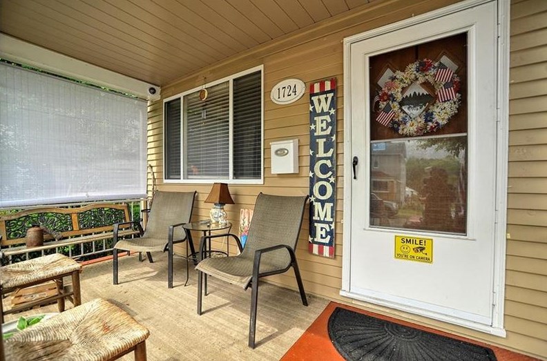 1724 Walnut St, Collier Township, PA 15106-4037