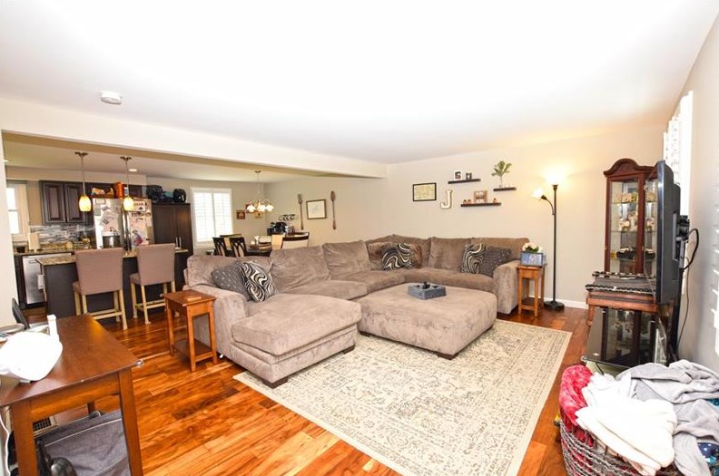 307 Wren Dr, Greensburg, PA 15601-4742