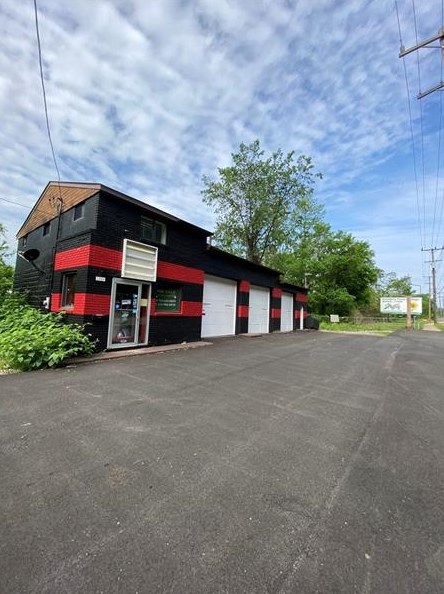 1800 Walnut St, McKeesport, PA 15132