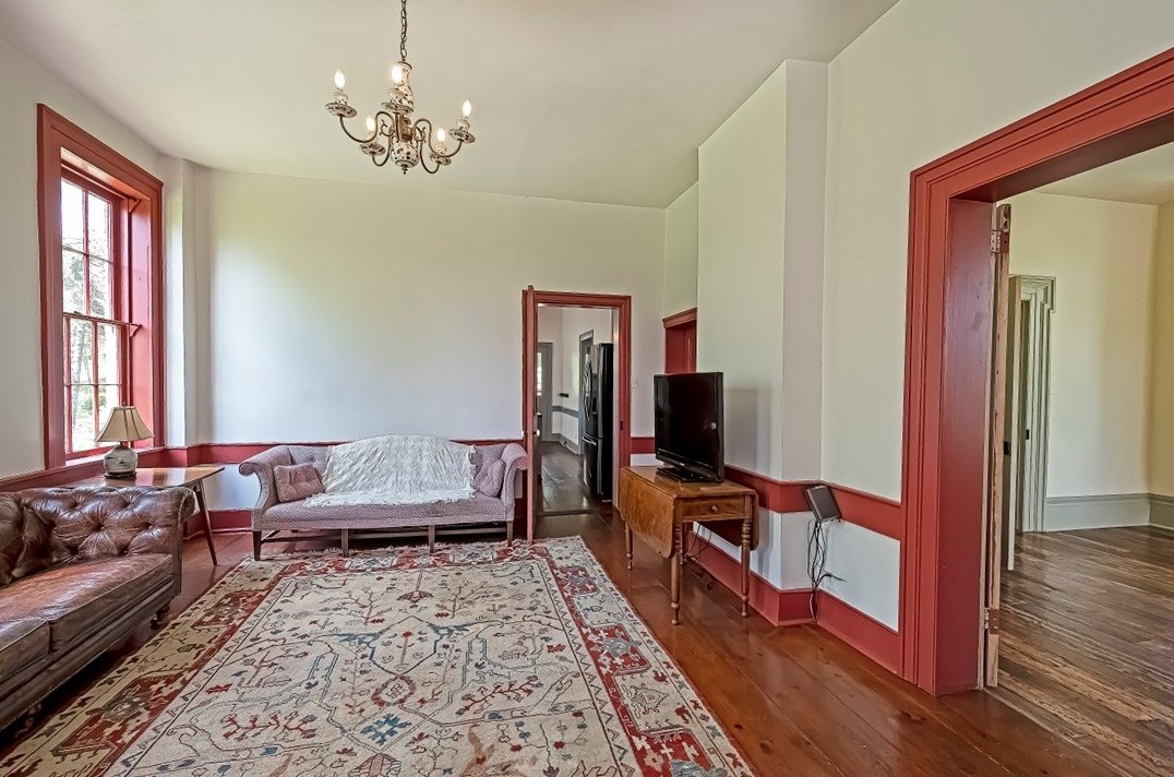 64 Skylark Dr, Washington PA  15301-9320 exterior