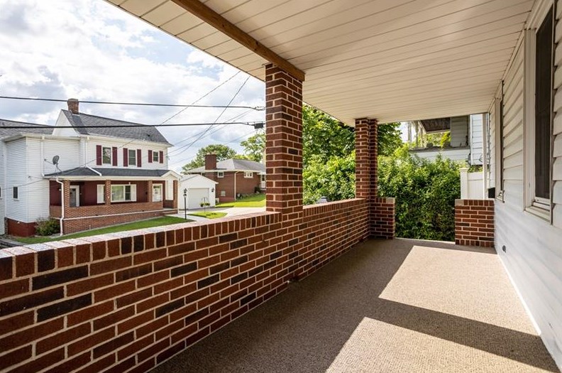 629 Spruce St, North Huntingdon, PA 15642