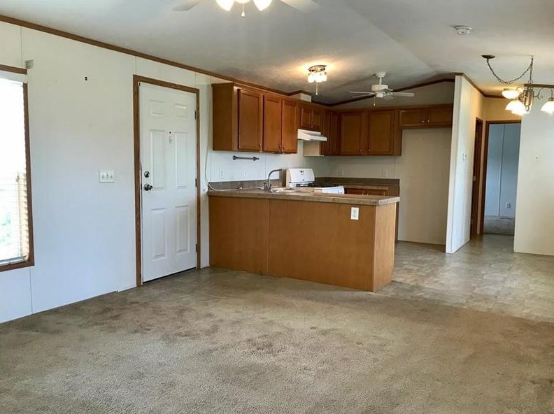 1021 Adams St, Erie, PA 16505-3905