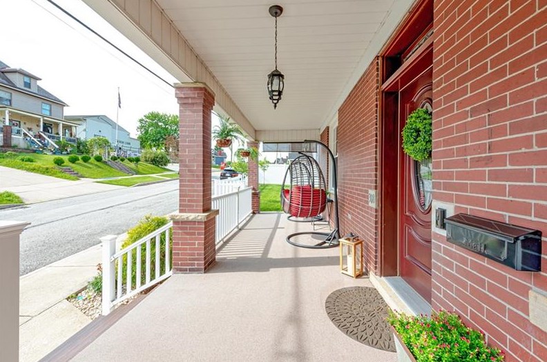 308 Walnut St, North Huntingdon, PA 15642-3530