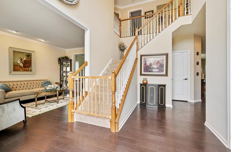 669 Scenic Ridge Dr, Venetia, PA 15367-2385