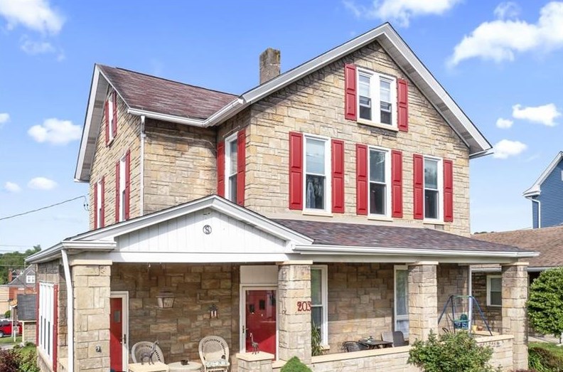 203 Cherry Ave, Houston PA  15342-1525 exterior