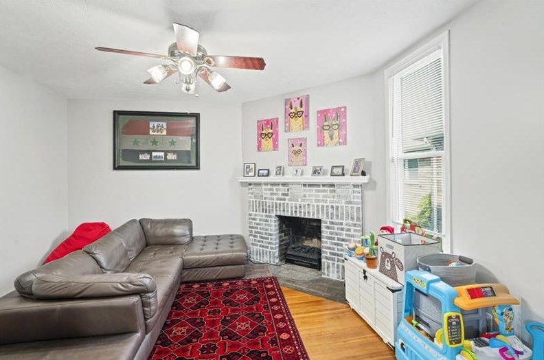 203 Cherry Ave, Houston PA  15342-1525 exterior