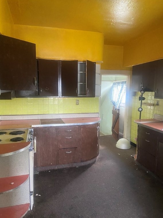 221 2nd St, Washington PA 15301-4234 exterior