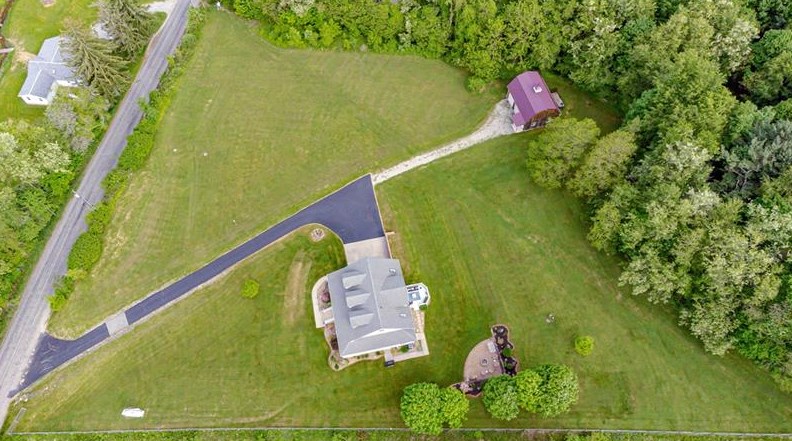 444 Trees Mills Rd, Greensburg, PA 15601-8643