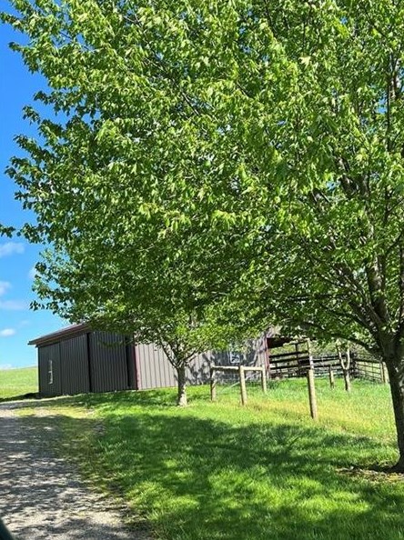 8018 De Villars Rd, Cochranton, PA 16314-7404