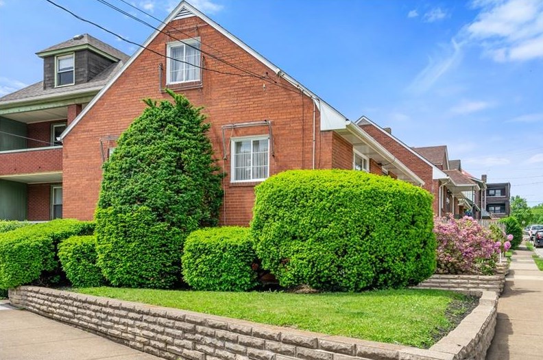 601 Madison Ave, East Pgh, PA 15112-1024