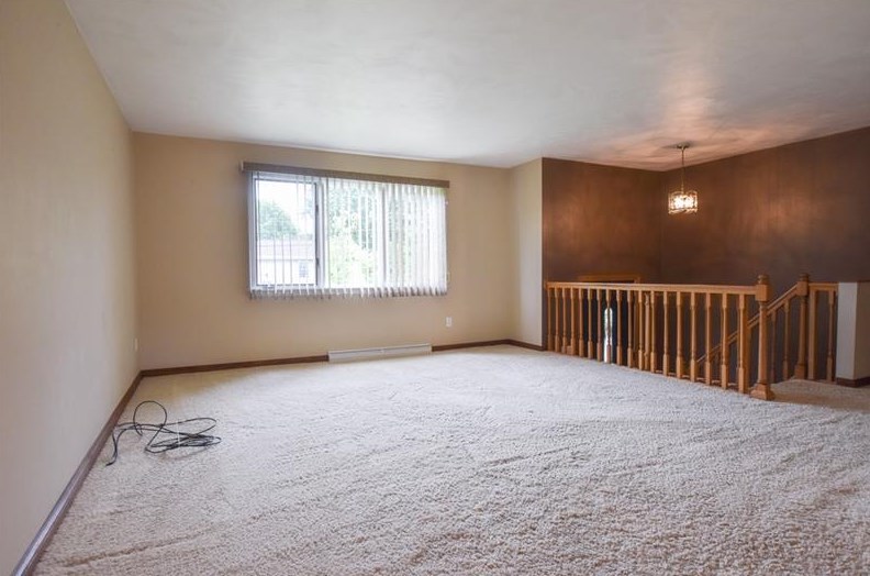 105 Layton Dr, Butler, PA 16001-2739