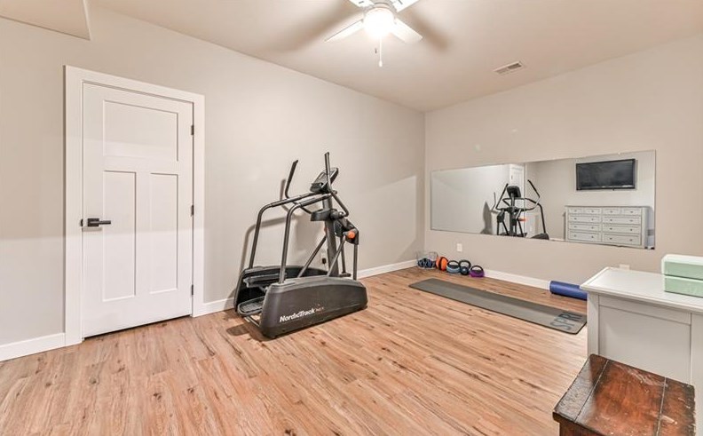 299 Crisswell Rd, Butler PA 16002-8640 exterior