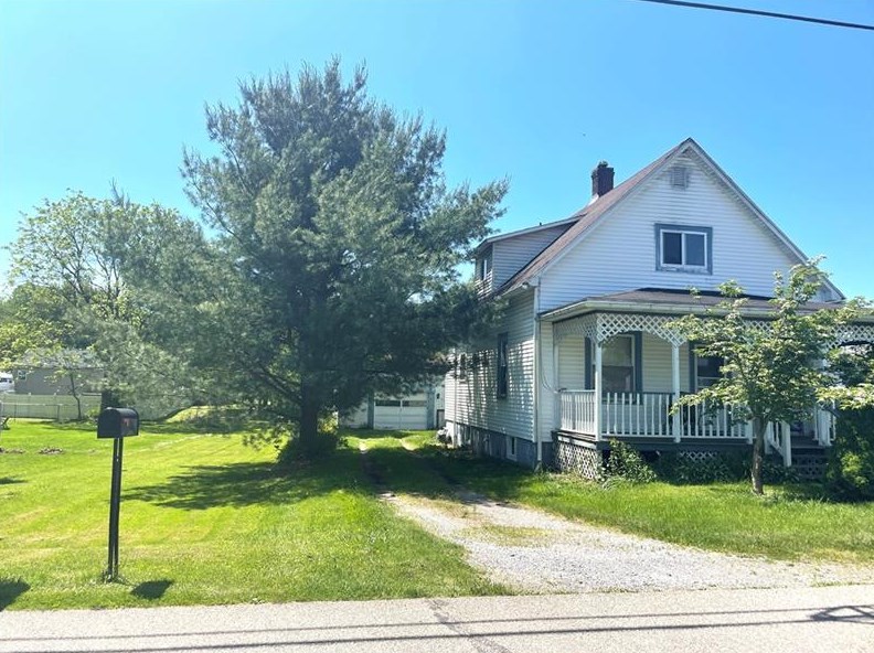 406 Prairie St, Barkeyville, PA 16038-1726