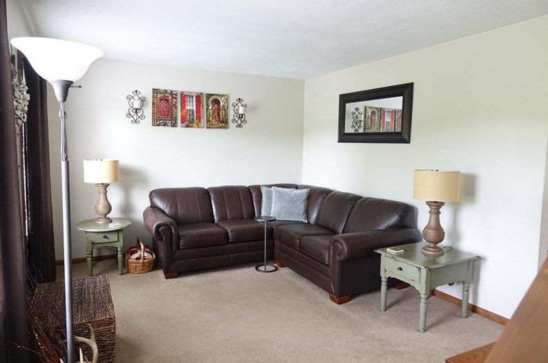 208 Glenford Dr, Chicora, PA 16025