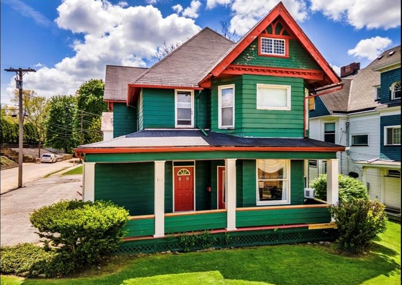 334 E State St, Hermitage, PA 16146
