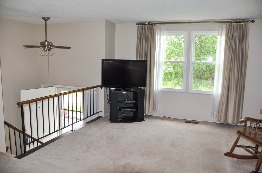 120 Mohican Dr, Greensburg, PA 15601-4722