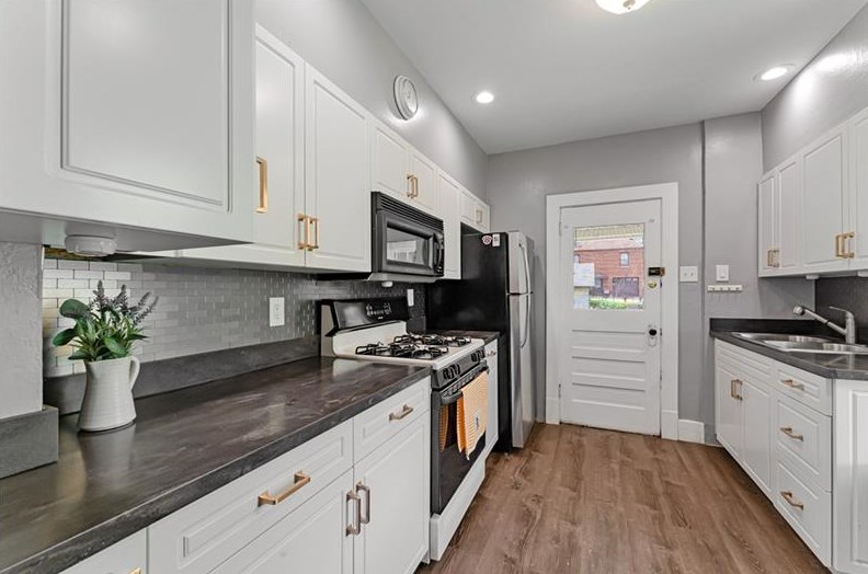 802 Bower Hill Rd, Bridgeville, PA 15017