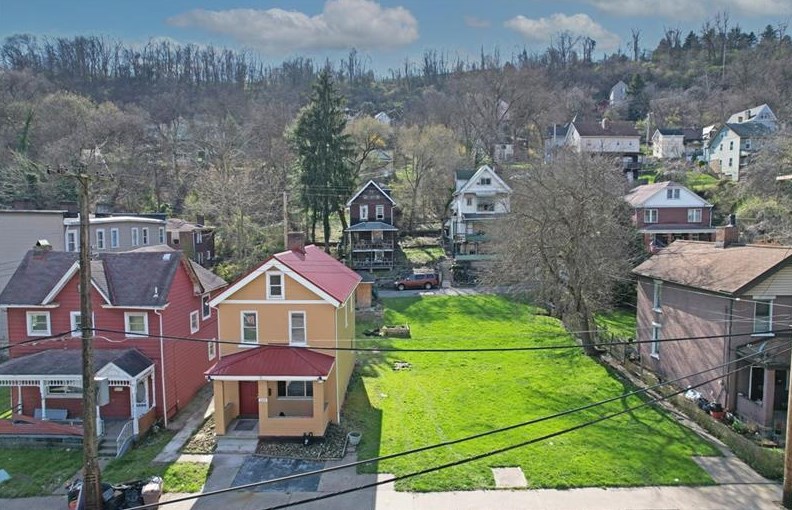 209 Brown Ave, Turtle Creek, PA 15145-2002