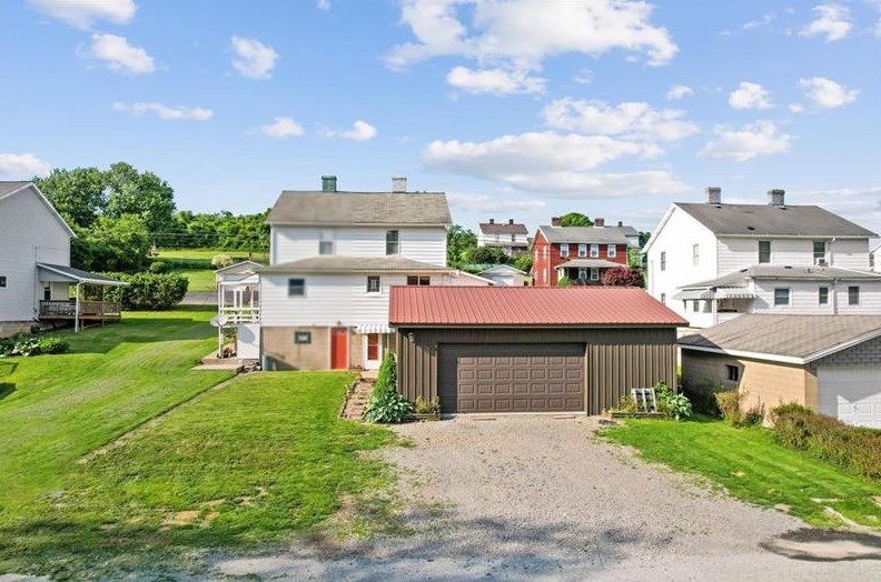 548 Walnut Hill Rd, Oliphant Furnace, PA 15401-5026