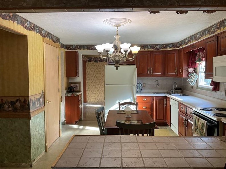 101 Amherst Dr, Butler PA 16001-1701 exterior